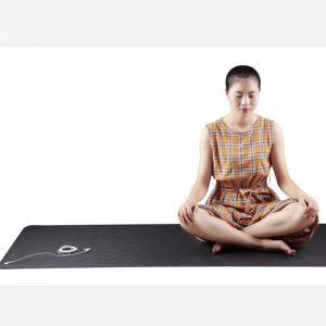 Grounding yoga mat